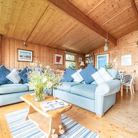 Scandinavian Style Lodge In Rock Wadebridge Bagian luar foto