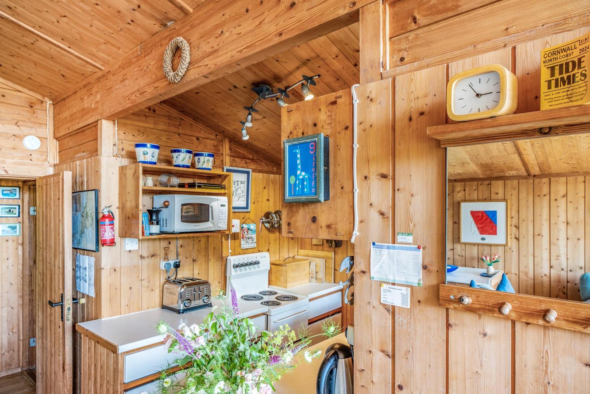 Scandinavian Style Lodge In Rock Wadebridge Bagian luar foto