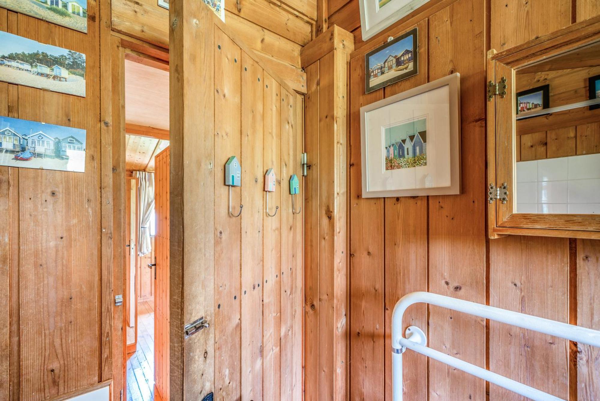 Scandinavian Style Lodge In Rock Wadebridge Bagian luar foto
