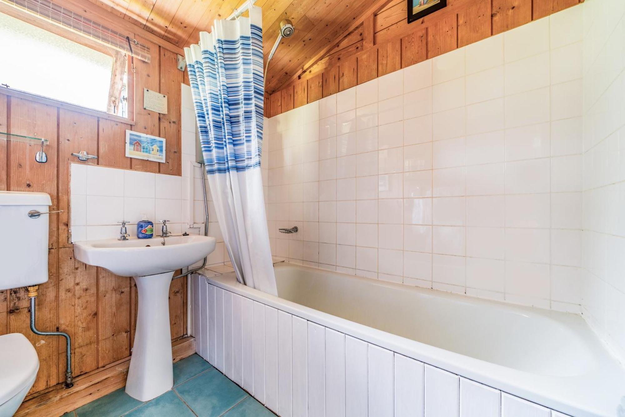 Scandinavian Style Lodge In Rock Wadebridge Bagian luar foto